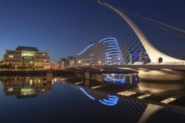 Irish economy to remain buoyant but risks on horizon