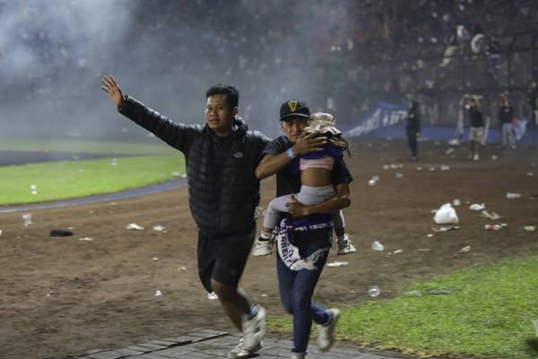 Stampede at Indonesian football match reportedly leaves at least 174 dead