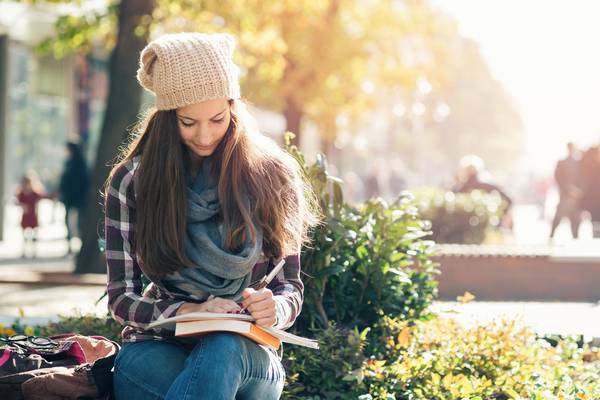 Brexit prompts tumble in number of Irish students going to UK