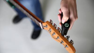 How to tune a guitar perfectly, every time