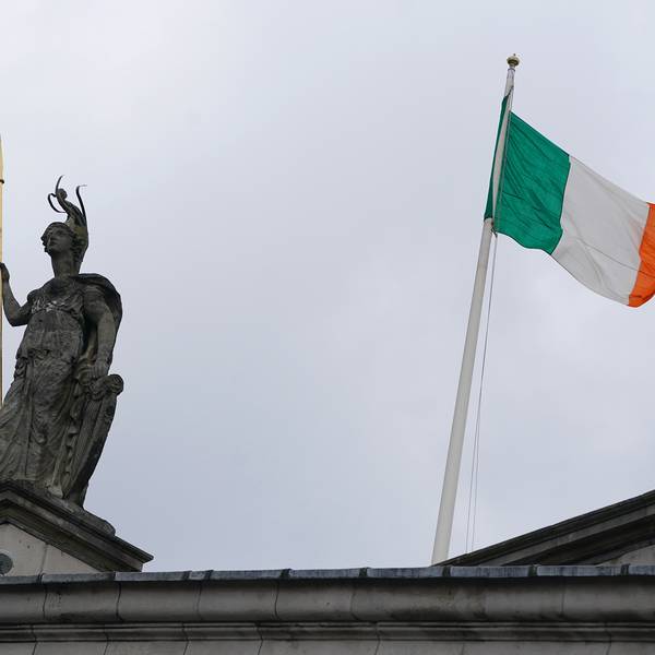 Protestant voters in NI strongly opposed to use of Tricolour for united Ireland - poll