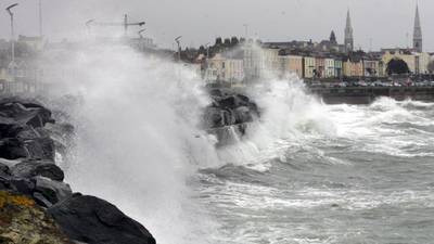 High winds and heavy rain to continue overnight