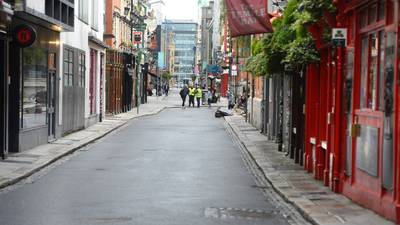 Outdoor dining ban for Temple Bar criticised as ‘ludicrous’