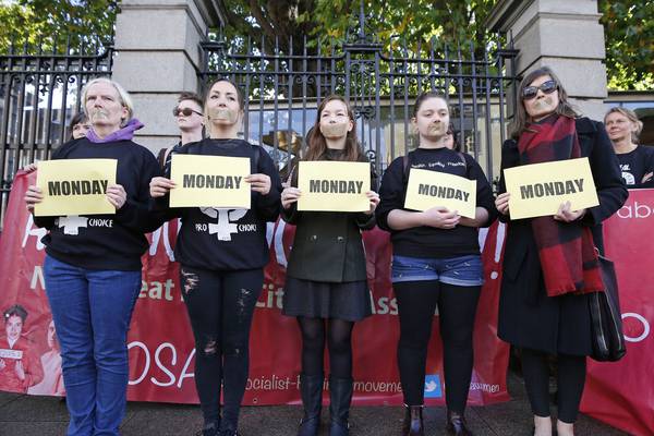 Three FF committee members want to make abortion available up to 12 weeks without restriction