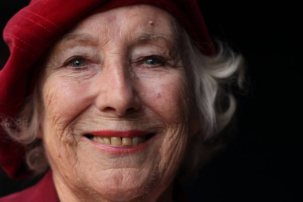 Vera Lynn, the ‘Forces’ Sweetheart’, dies aged 103