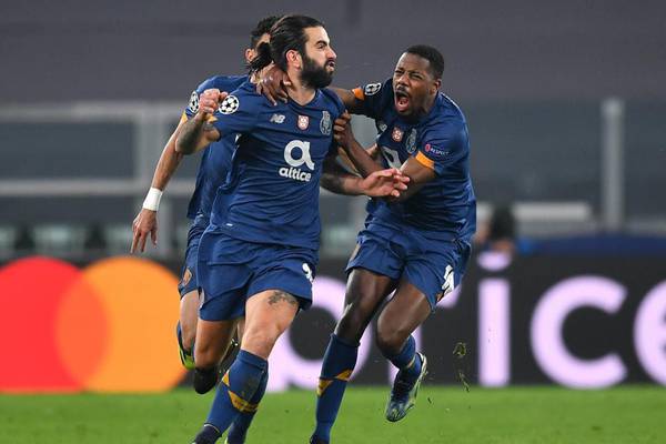 Ten-man Porto secure away-goals win over Juventus to make quarter-finals