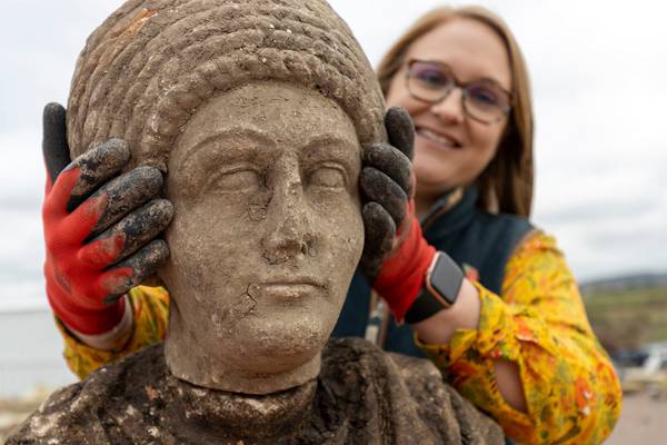 ‘Astounding’ Roman sculptures discovered in England