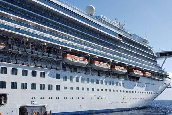 Coronavirus: Cruise ship hit by outbreak bound for Oakland port
