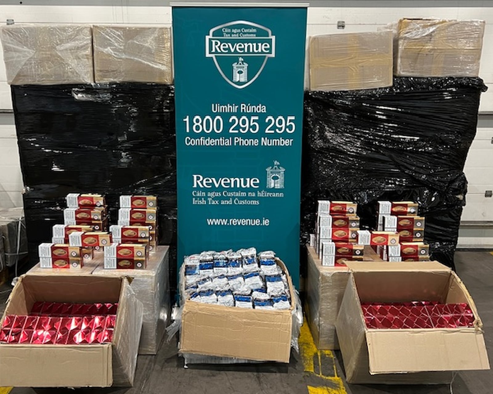 Revenue officers in Dublin Port have seized 987 kgs of chewing tobacco with a value of €542,850. Nov 2023. Pic Revenue