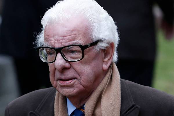 The Frost Report writer Barry Cryer dies aged 86