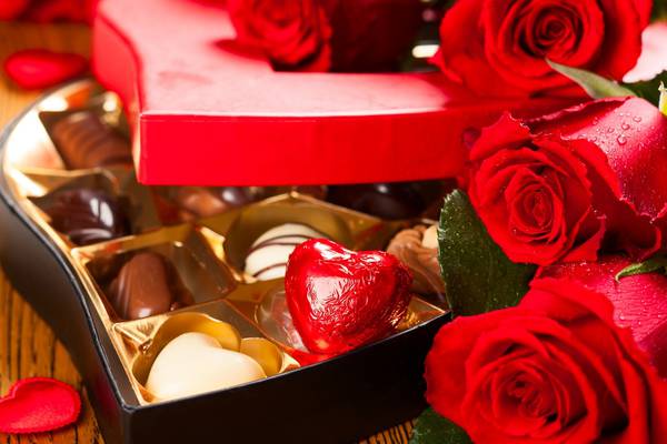 Valentine’s Day: expense not necessarily the hallmark of love