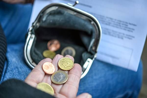 Budget must be used to protect welfare recipients from inflation, FF says