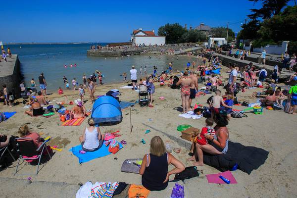 No end to the heatwave in sight,  says Met Éireann