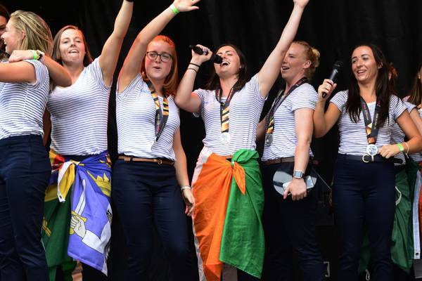 What’s making you happy? The Irish women’s hockey team and best mates