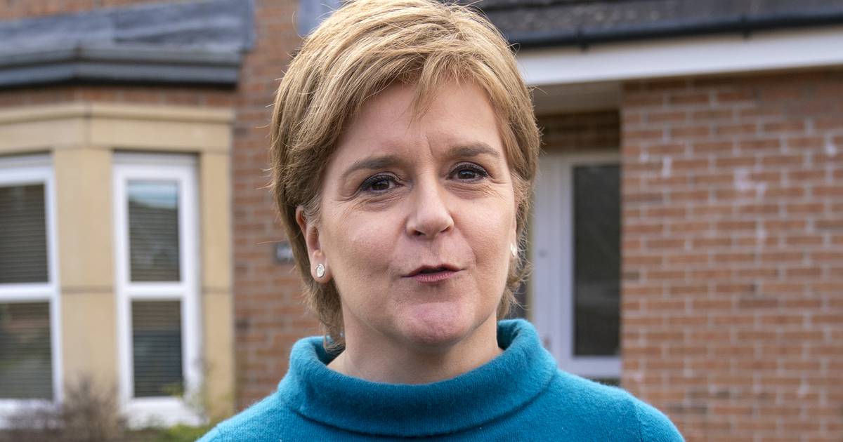 Nicola Sturgeon dit qu’elle est « innocente de tout acte répréhensible » après avoir été prise dans une enquête financière du SNP – News 24