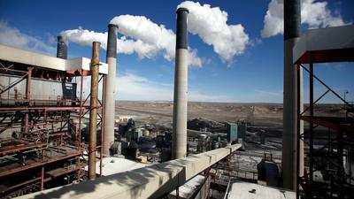 US supreme court blocks Obama carbon emissions plan