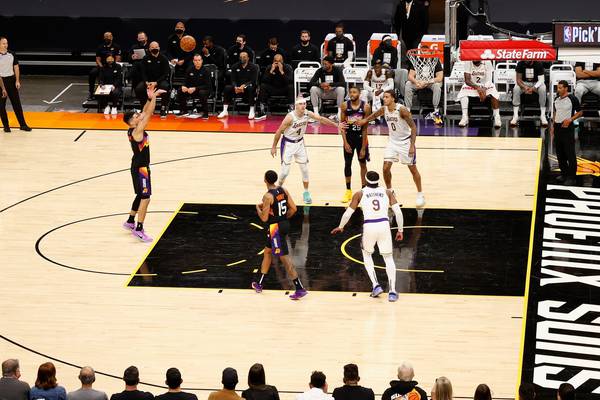 Play-off debutant Devin Booker sees Phoenix Suns past LA Lakers