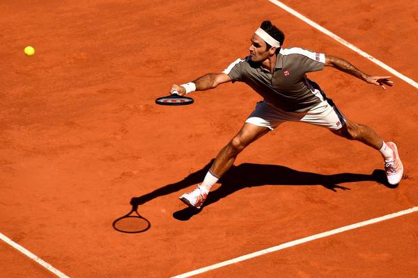 Easy does it as Federer waltzes into French Open quarter-finals