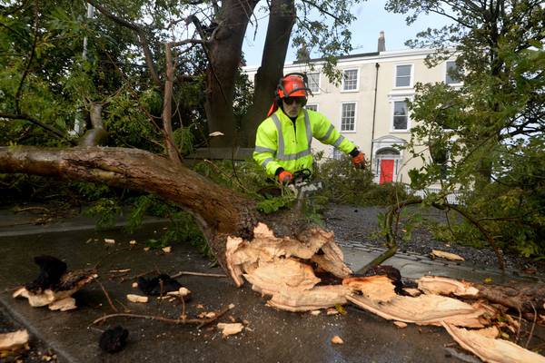 Storm Ophelia: Estimated 450,000 homes and businesses without electricity