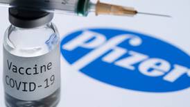Pfizer disappoints with unchanged Covid sales forecasts