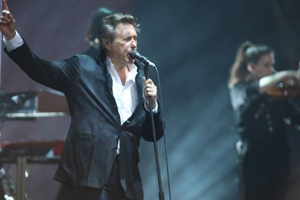 Bryan Ferry delivers poignant set at Trinity College