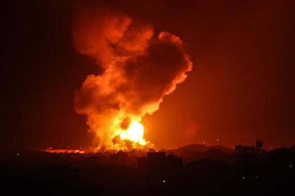 Palestinian rocket fire, Israeli air strikes in Gaza run into second day