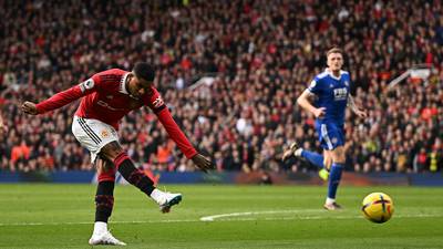 Marcus Rashford on the double as Manchester United ease past Leicester