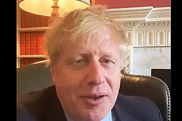 Covid-19: British government criticised after Johnson tests positive