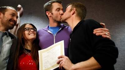 US judge strikes down Utah’s gay marriage ban
