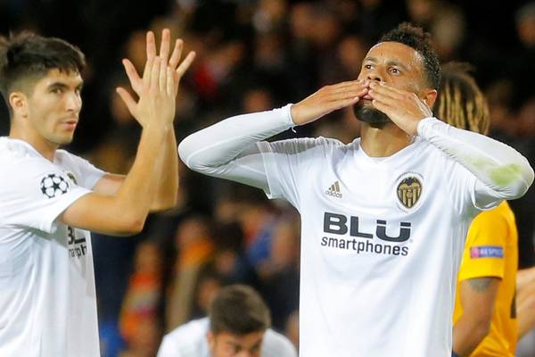 Valencia pile pressure on United with win over Young Boys