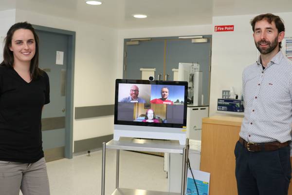 Covid-19 project wins national award for ICU patient video link system