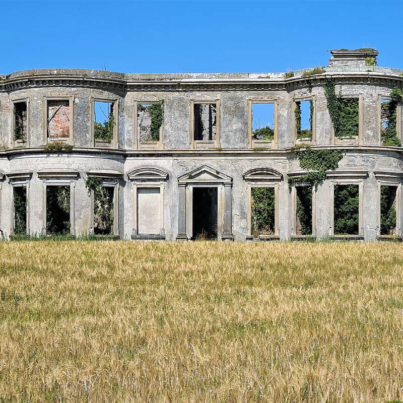 Ireland’s beautiful ruined buildings and abandoned architectural grandeur