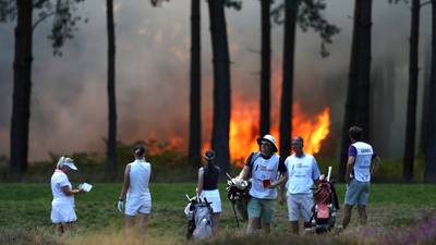 Wildfire forces suspension of play at Wentworth Golf Club