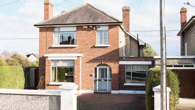 Sunny home in Clontarf ready for revamp