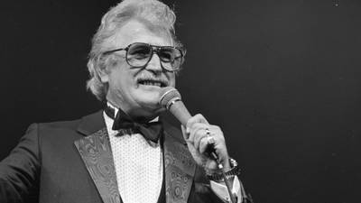 Sonny Knowles, popular entertainer for 60 years, dies