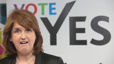 Marriage referendum: Burton backs wearing of Yes badges