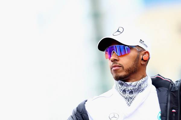 Hamilton accuses Vettel of breaking safety car re-start rules