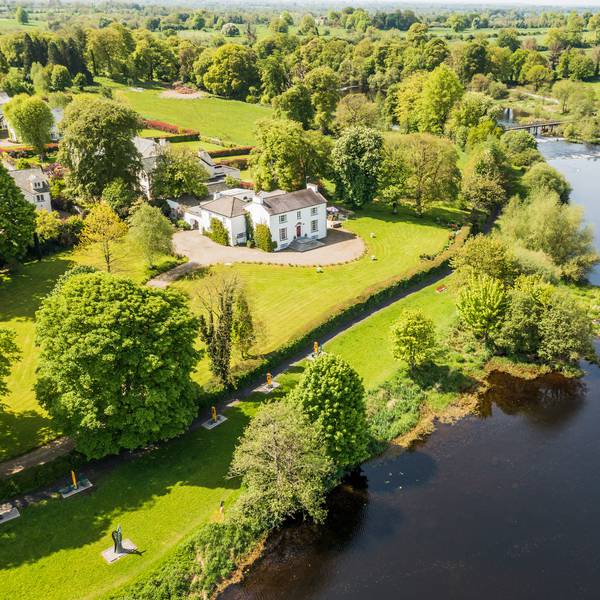 Rare Georgian manor on the banks of the river Shannon for €1.2m