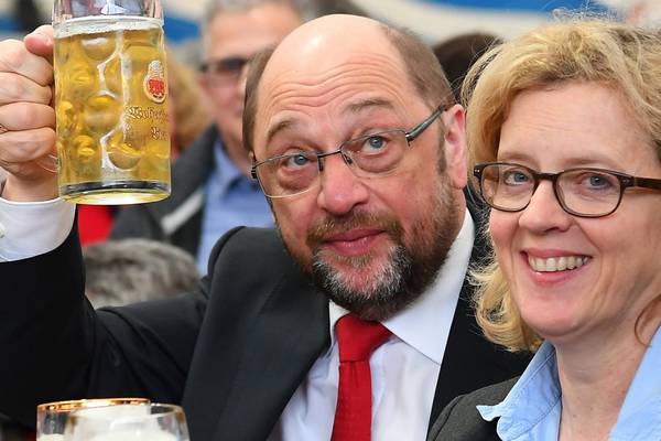 Germany’s Martin Schulz rallies his troops in  beer tent