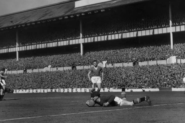 Hero of the Munich air disaster Harry Gregg dies aged 87