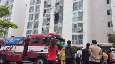 South Korean man sets flat on fire then kills five fleeing blaze