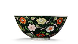 Antique Chinese bowl from Russborough House makes €500,000 in London auction