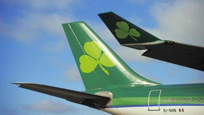 Aer Lingus  not to pay increments  to  pilots