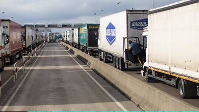 Hauliers face delays at French ports despite EU fast-track plan