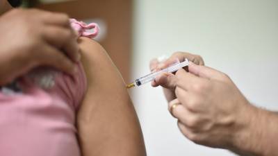 Give nurses chocolates to increase flu vaccine uptake, says HSE official