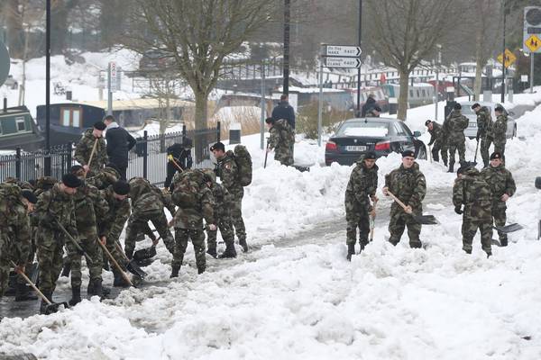 People may yet be found dead after snow - Varadkar