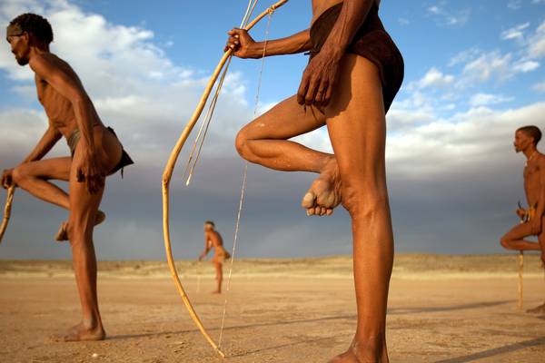 Affluence Without Abundance: The Disappearing World of the Bushmen by James Suzman