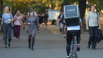 Uber looks to Deliveroo to expand food delivery to UK