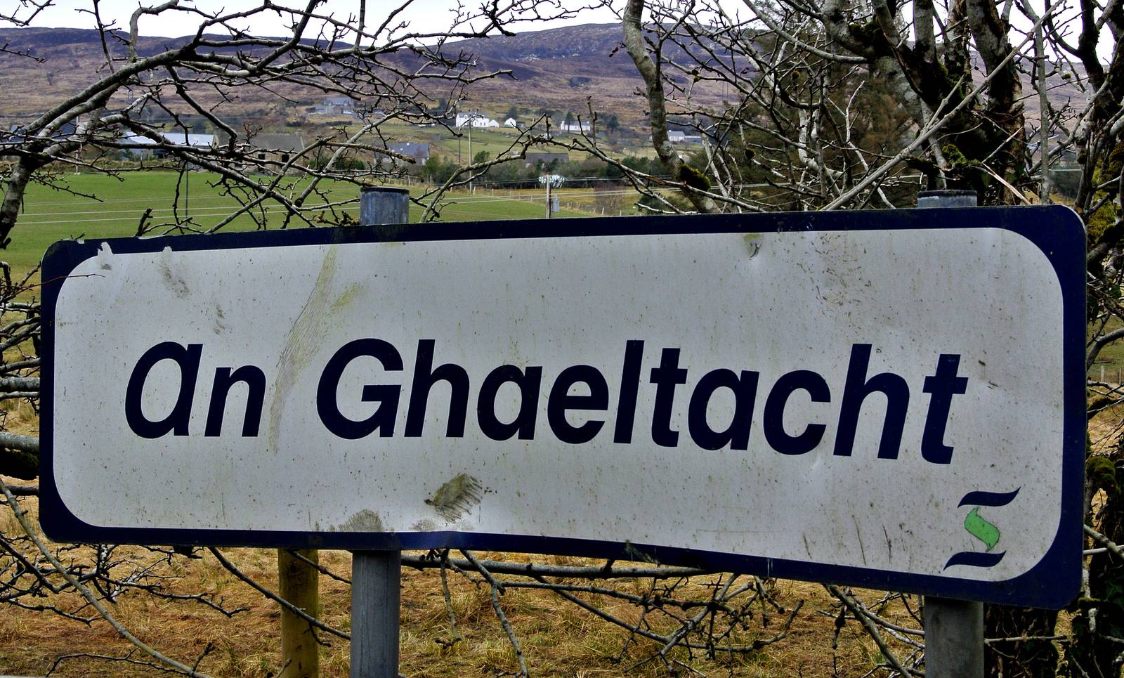 23/03/2013 - Archive - stock - General View - GV  -  An Ghaeltacht sign near Glenties in Co. Donegal.
Photo: David Sleator/THE IRISH TIMES