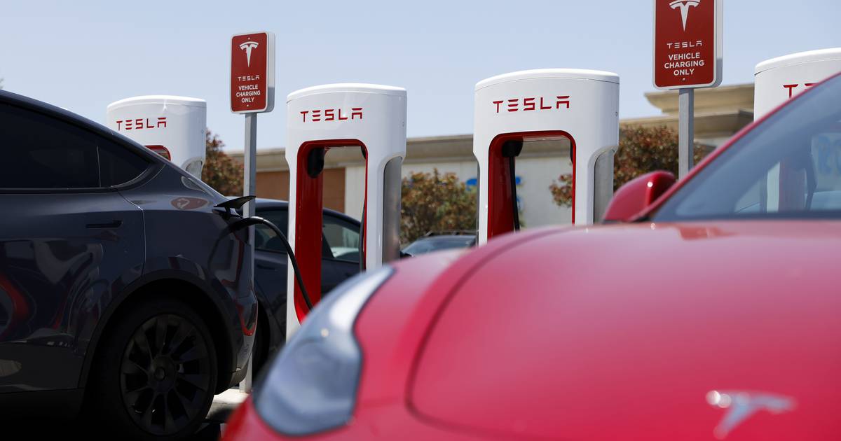 Tesla livre un nombre record de voitures alors que les baisses de prix rapportent à Elon Musk – The Irish Times